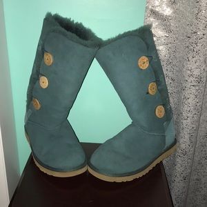 Tall Bailey Triplet Button Teal Uggs
